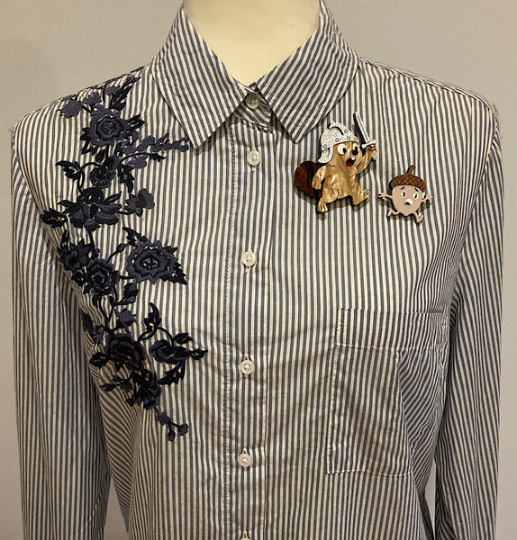 The Great Acorn War Brooch Set