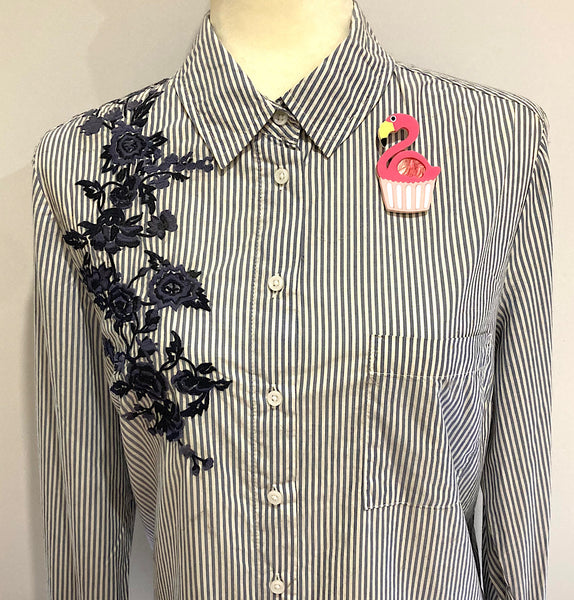 Flamingo Cupcake Brooch V2