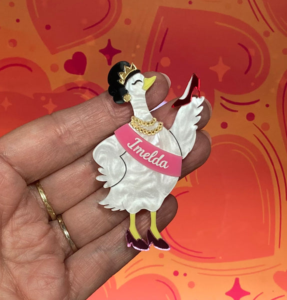 Imelda The Goose Who loves Shoes
