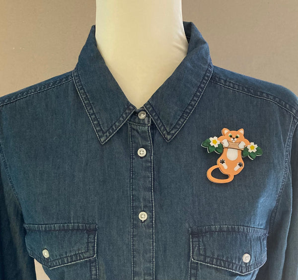 Hang in There! Brooch